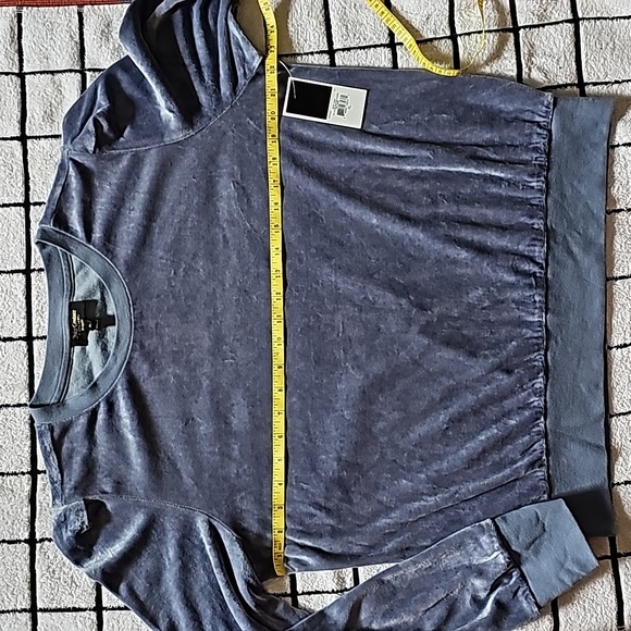 AWESOME JUICY COUTURE BLACK LABEL VELOR PUFF SLEEVE PULLOVER - Picture 5 of 9